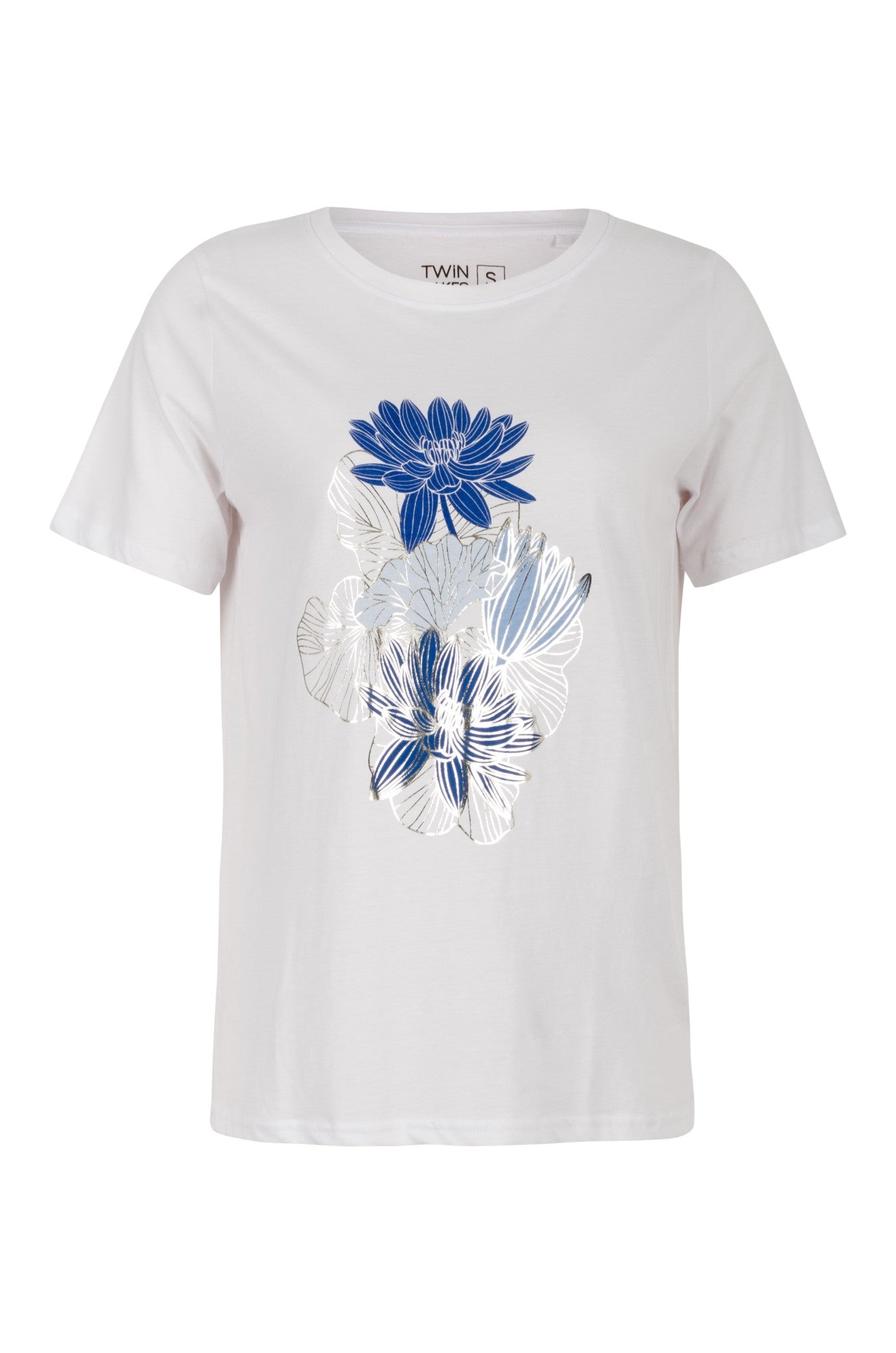 3408A1|BLUE LILLIES ON WHITE